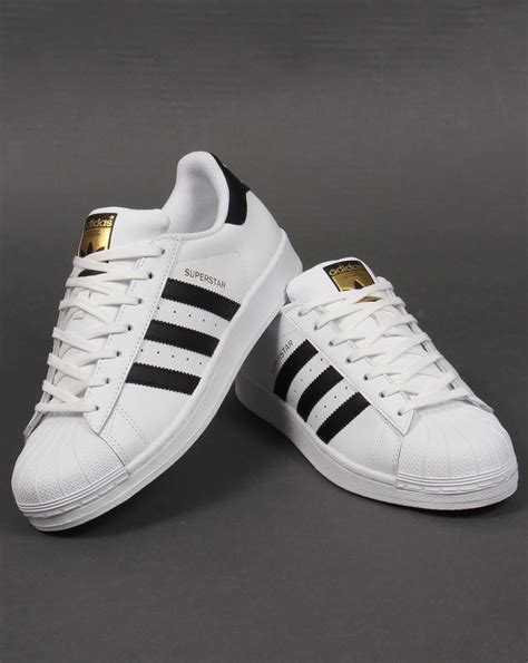 Adidas Superstar .